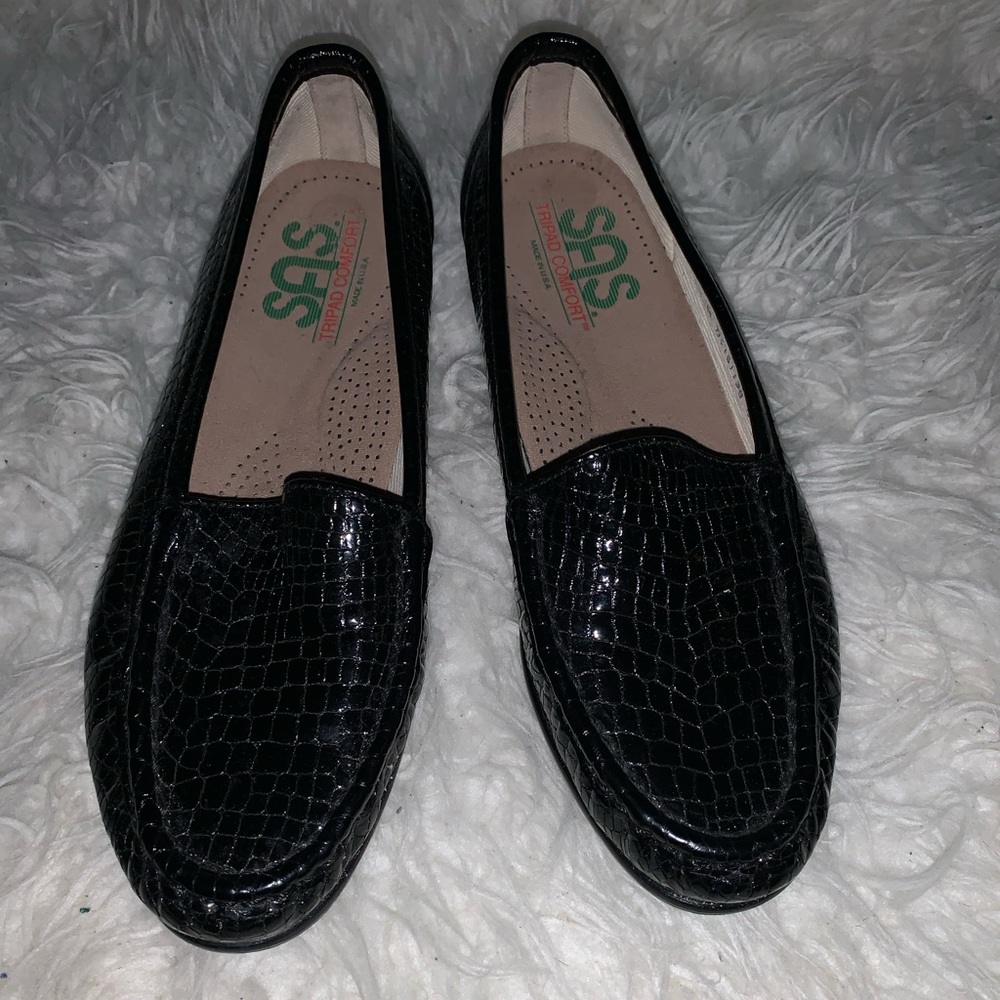 New without tag SAS loafer